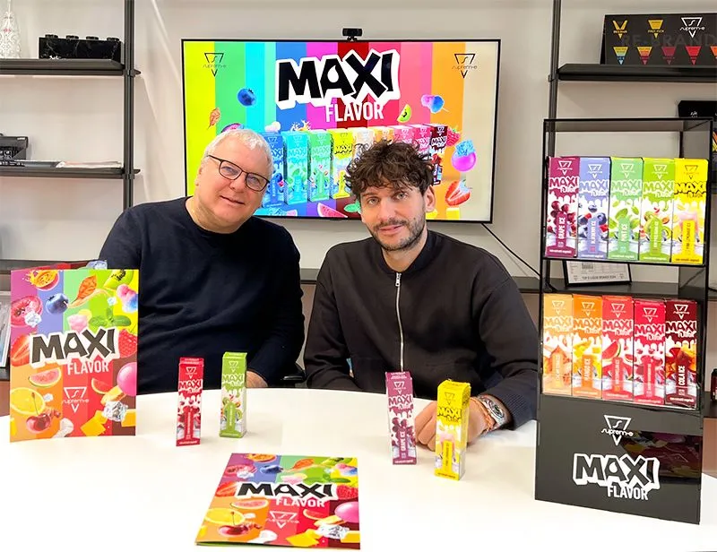 Suprem-e presenta Maxi Flavor: nuova linea di liquidi ad alta intensità per Shot Mix e Mini Mix